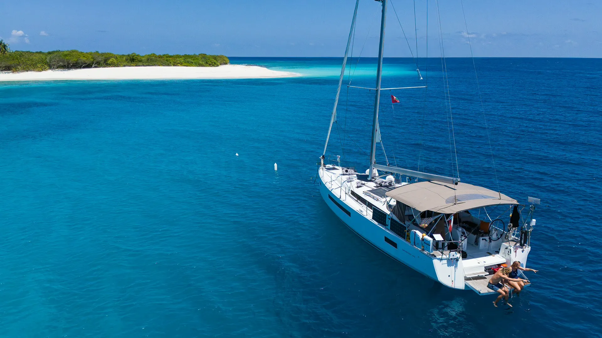 Life onboard S/Y Infinitea