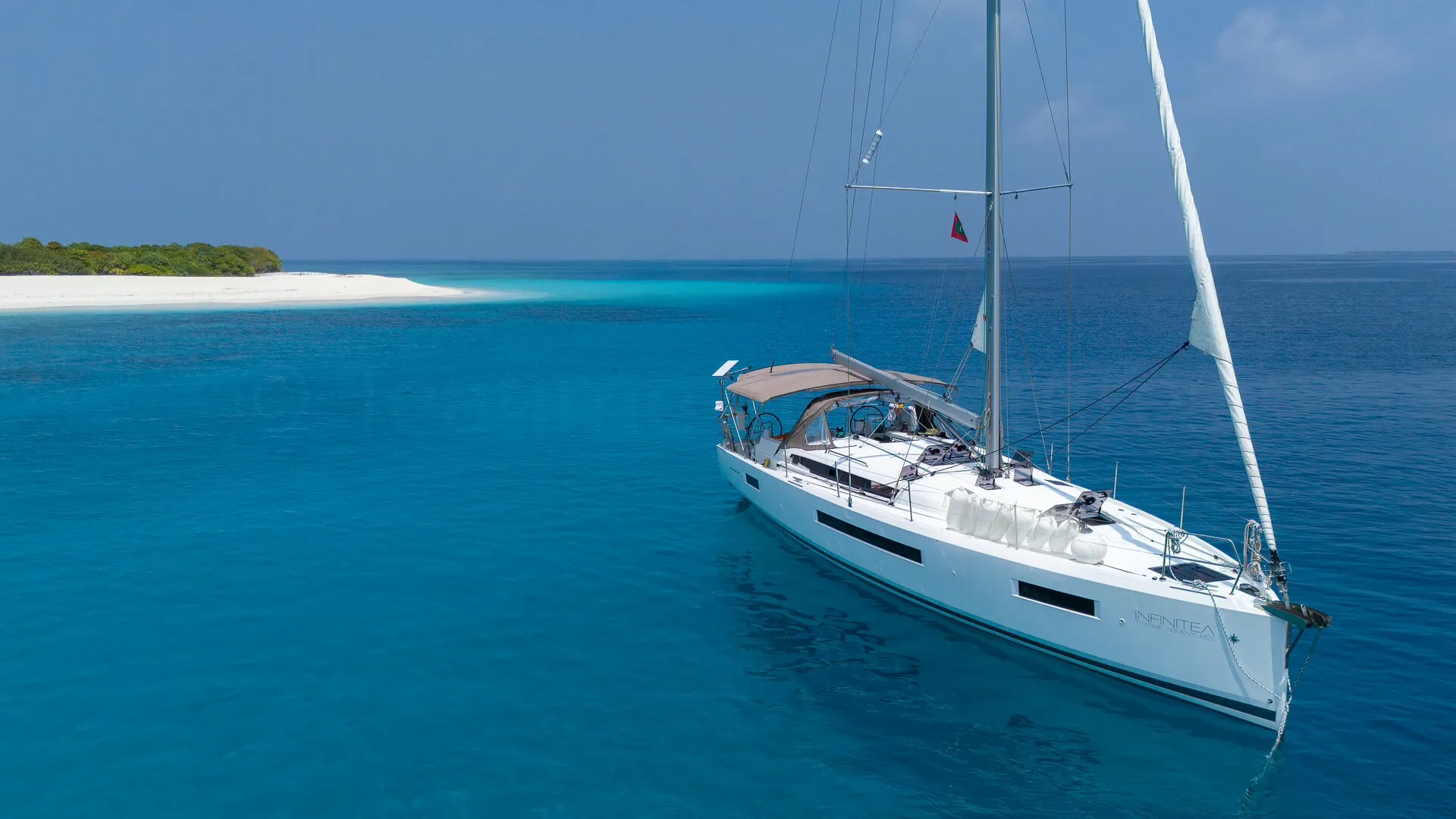 Life onboard S/Y Infinitea